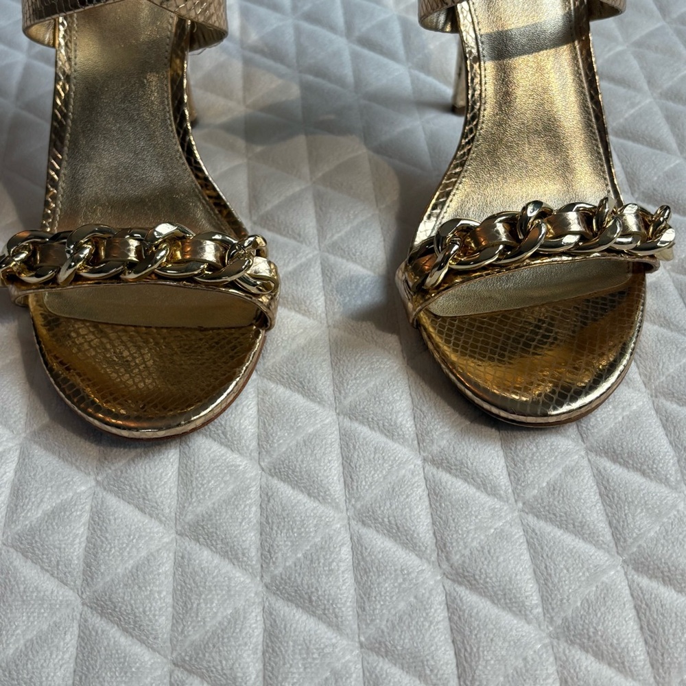 MICHAEL Michael Kors Asha womens Sandal Heel shoes Sz 8.5 gold Reptile embossed - Picture 6 of 10